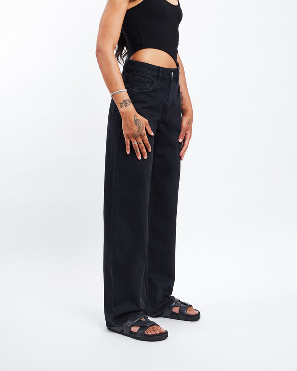 Wide leg jeans in vintage black