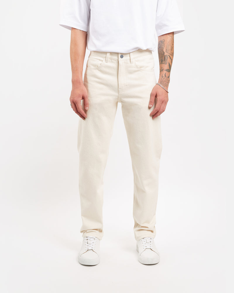 Relaxed tapered fit jeans in natural