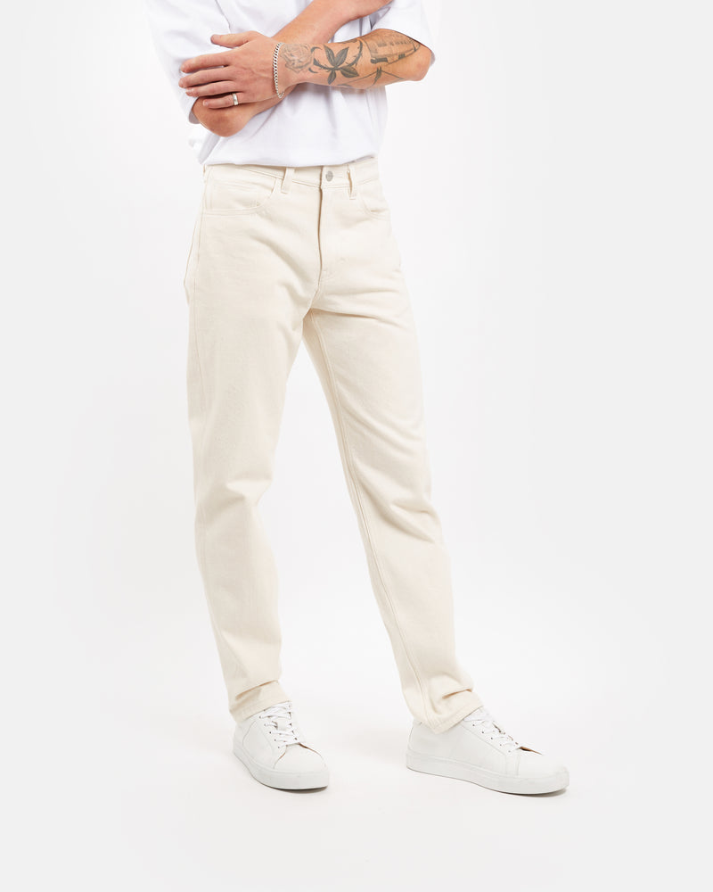 Relaxed tapered fit jeans in natural