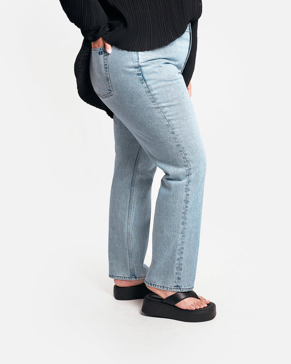 Fit Archive: Classic straight fit jeans in organic light vintage