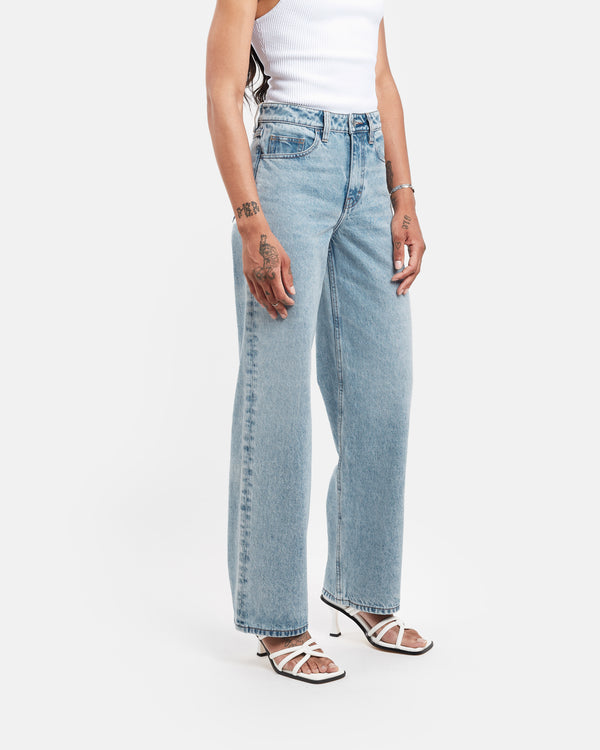 Wide leg jeans in organic light vintage