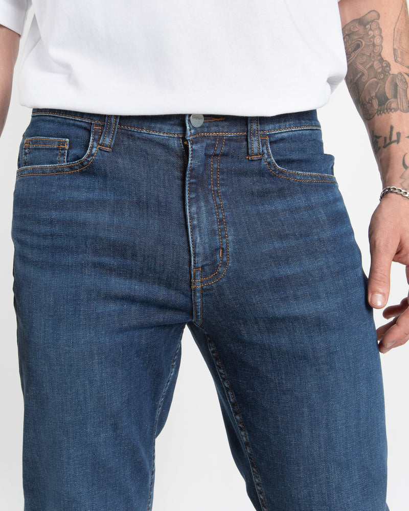 Fit Archive: Tapered fit jeans in mid blue